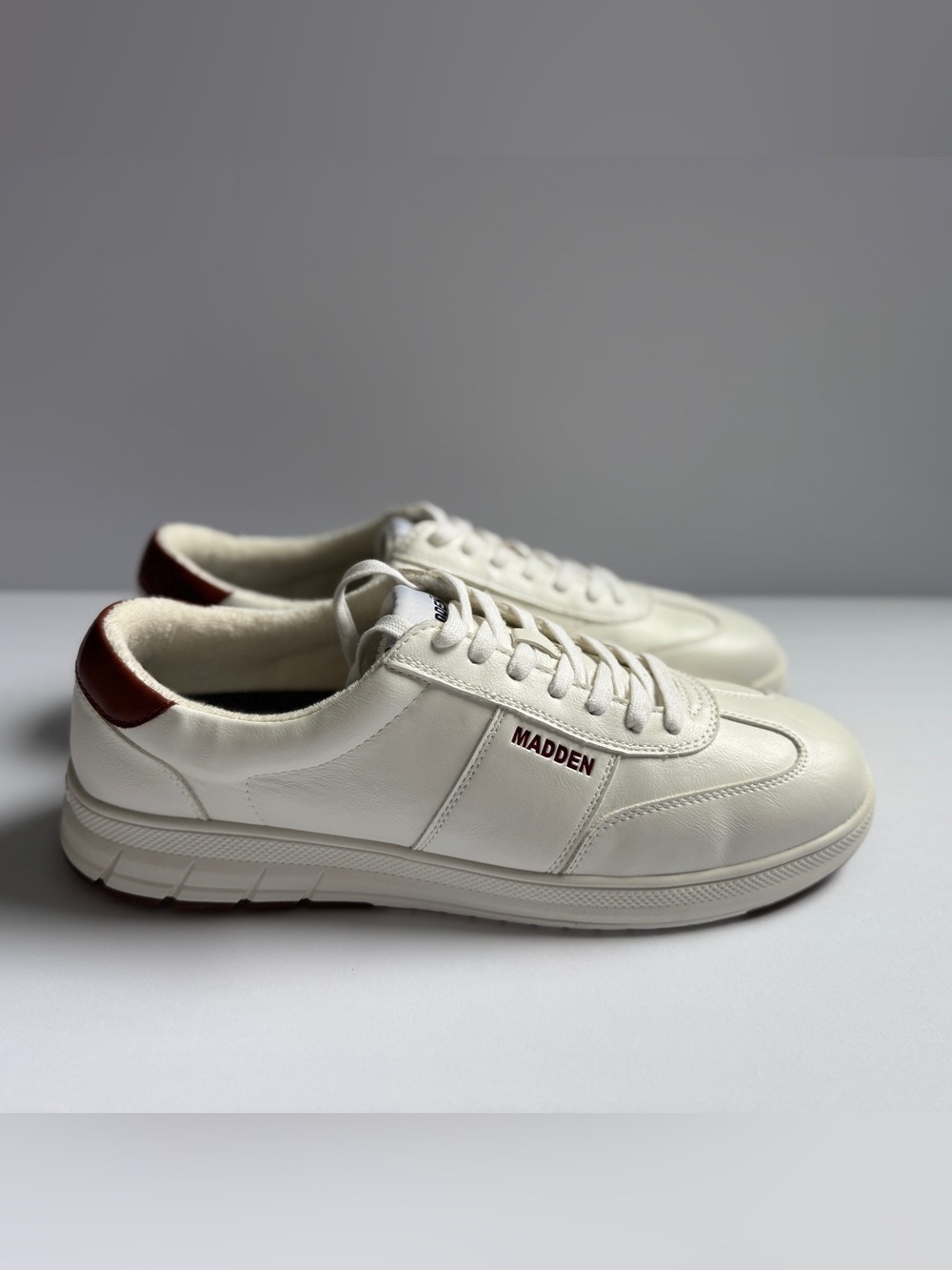 Steve Madden Nelson Low-Top Casual White Sneakers With Brown Heel Tab
